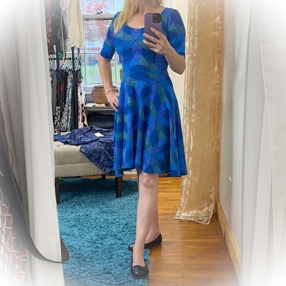 💕New With Tag Blue Lularoe Nicole Fit & Flare Dress💕 - Picture 2 of 16